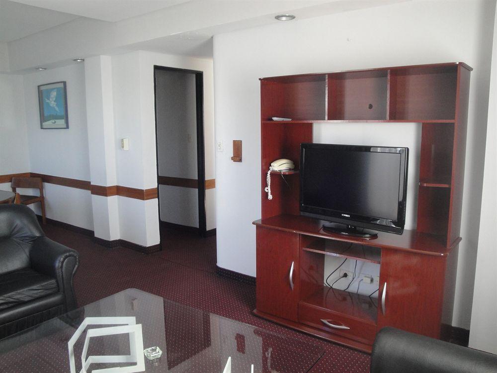 Golf Tower & Apartment